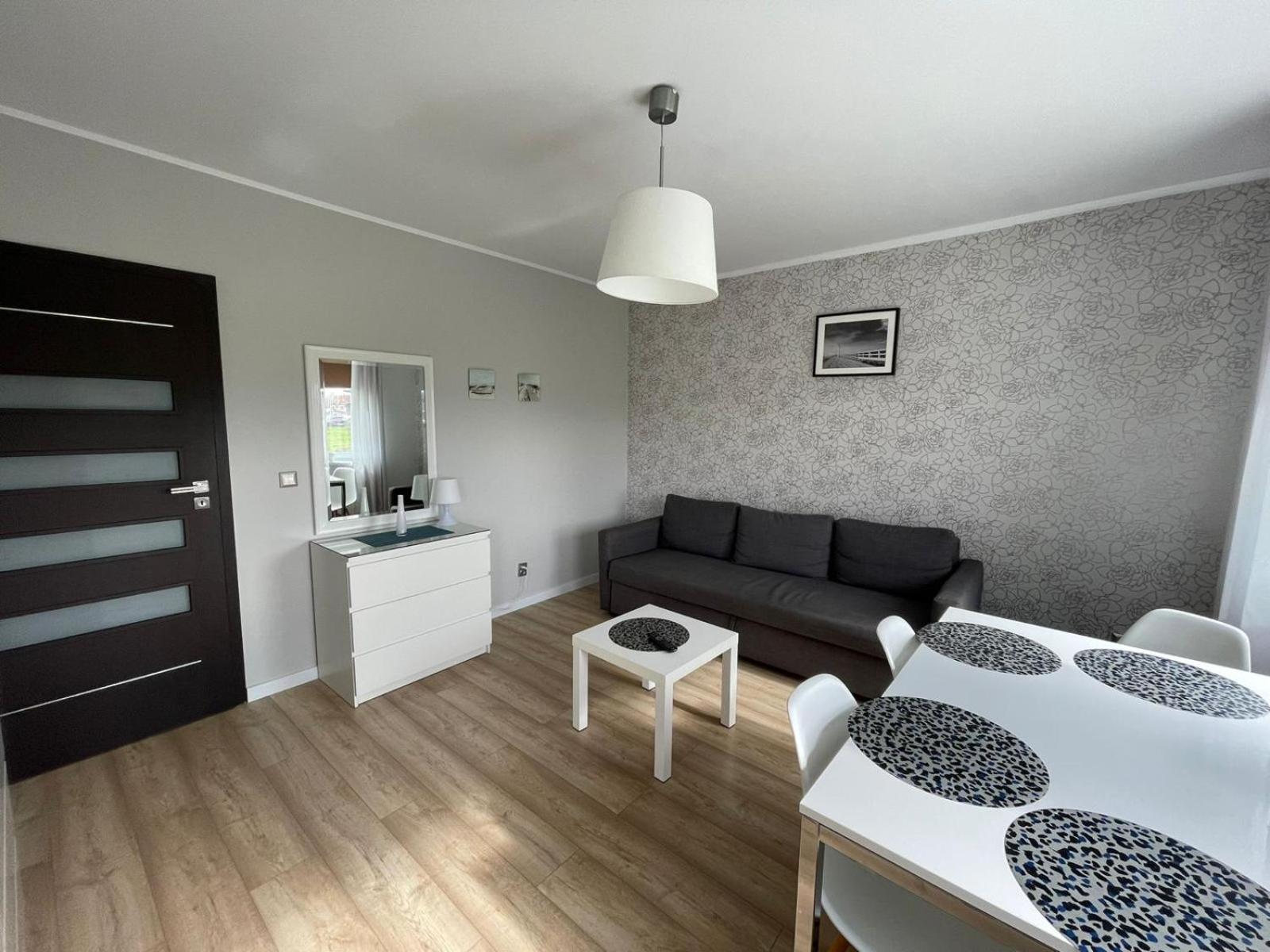 Apartament Ogrody โควอบเซก ภายนอก รูปภาพ